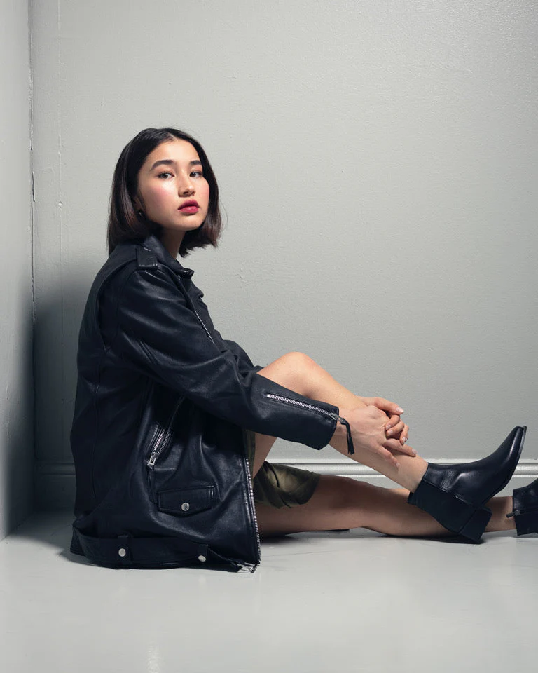 Emelie black - Image 9