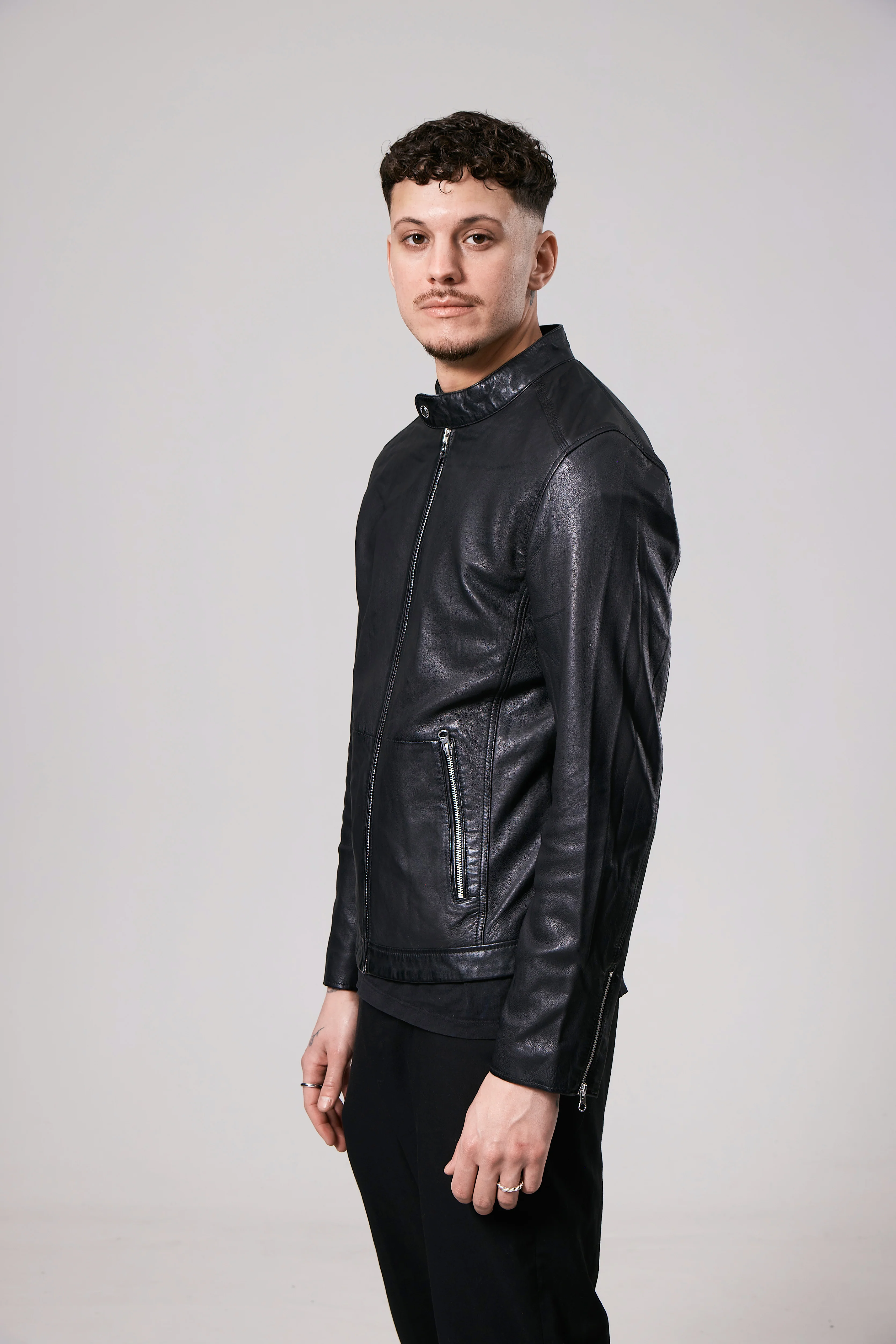 Hugo veg tanned black - Image 5